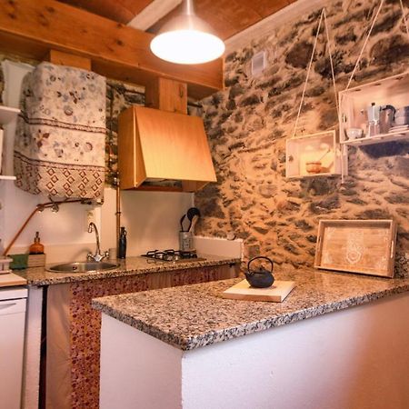 Apartamento Duplex Rural Con Chimenea Y Vistas Panoramicas Desde La Cama Sant Marti Sacalm Bagian luar foto