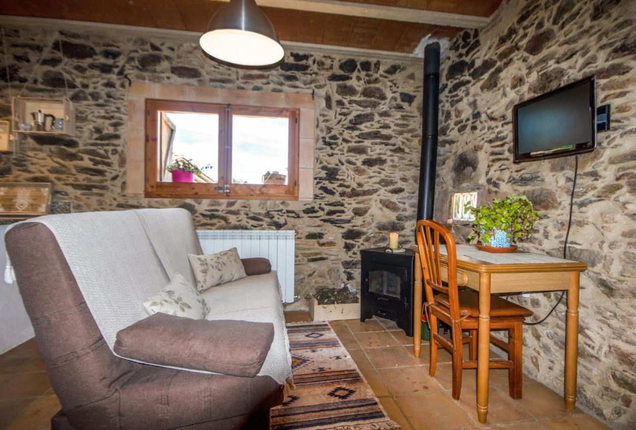 Apartamento Duplex Rural Con Chimenea Y Vistas Panoramicas Desde La Cama Sant Marti Sacalm Bagian luar foto