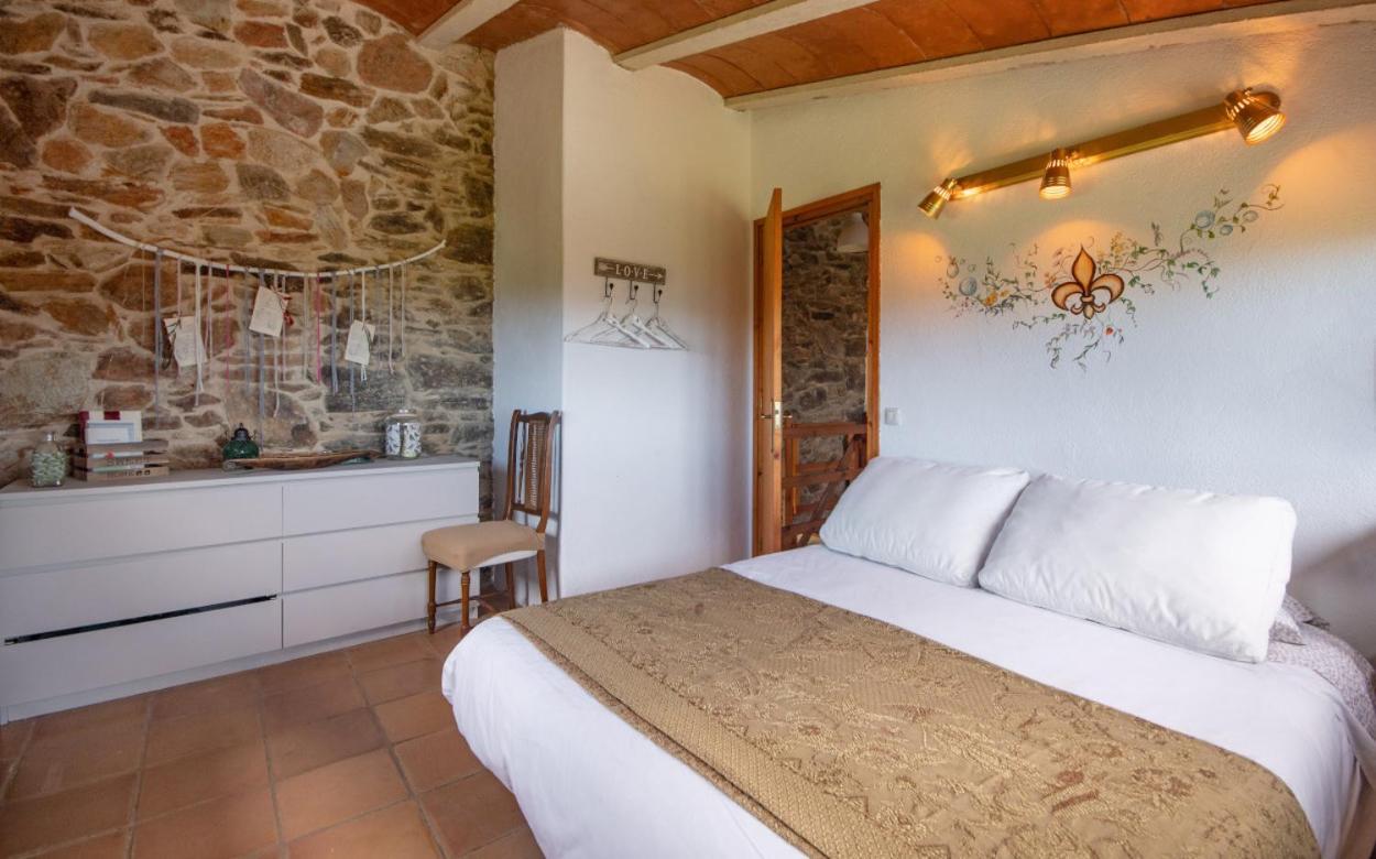 Apartamento Duplex Rural Con Chimenea Y Vistas Panoramicas Desde La Cama Sant Marti Sacalm Bagian luar foto