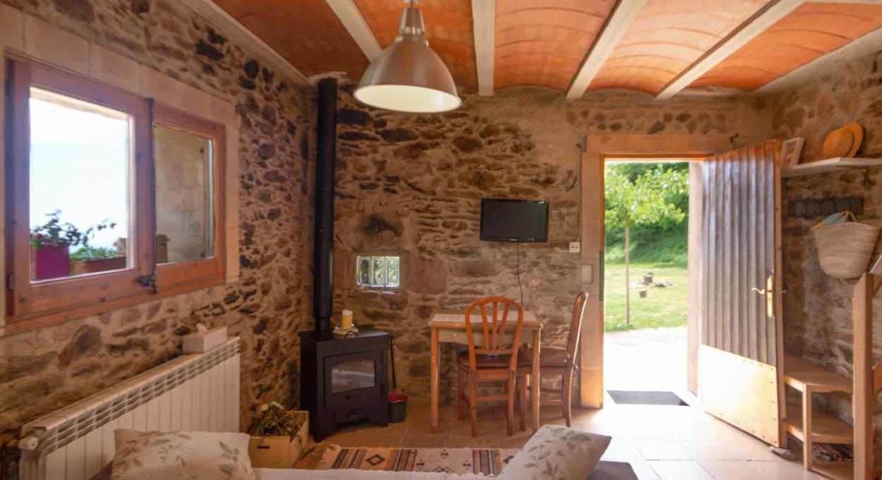 Apartamento Duplex Rural Con Chimenea Y Vistas Panoramicas Desde La Cama Sant Marti Sacalm Bagian luar foto